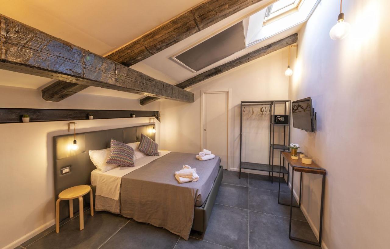 Be Italian Flat Duomo 319 Bed & Breakfast Naples Exterior photo