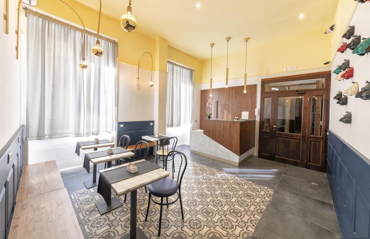 Be Italian Flat Duomo 319 Bed & Breakfast Naples Exterior photo