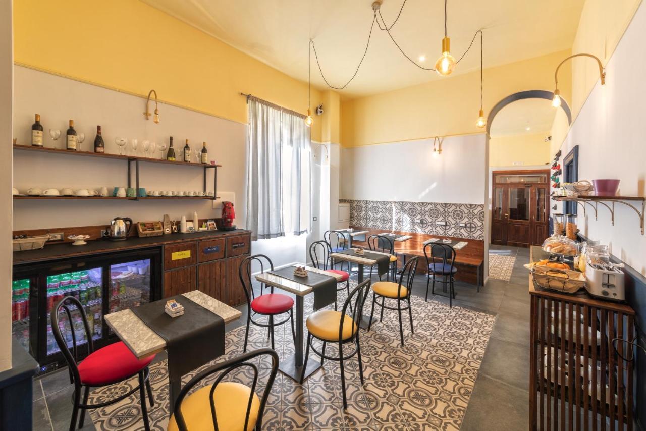 Be Italian Flat Duomo 319 Bed & Breakfast Naples Exterior photo