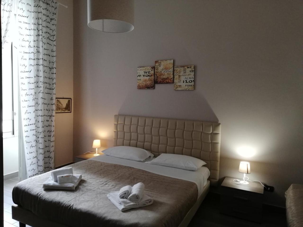 Be Italian Flat Duomo 319 Bed & Breakfast Naples Exterior photo