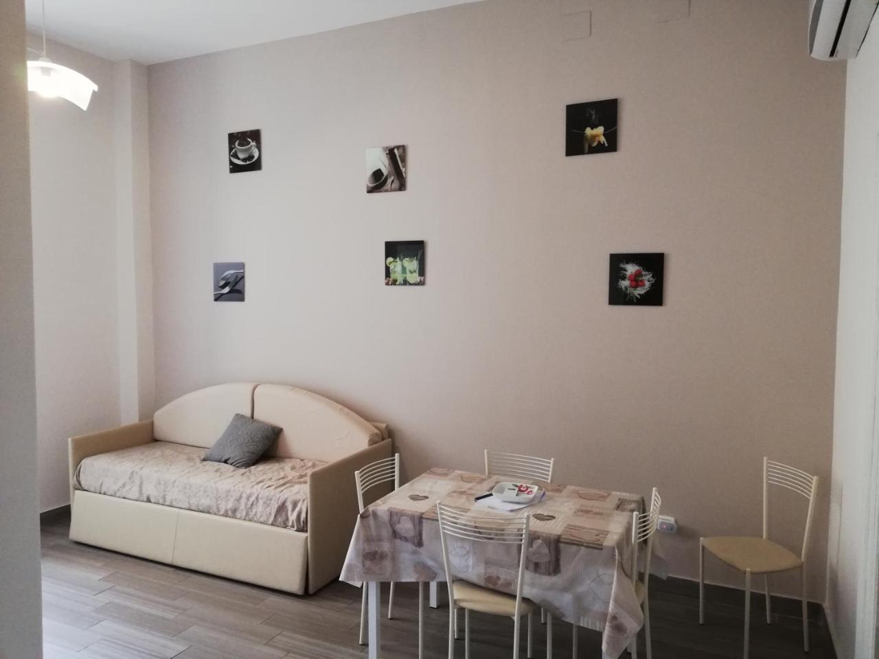 Be Italian Flat Duomo 319 Bed & Breakfast Naples Exterior photo