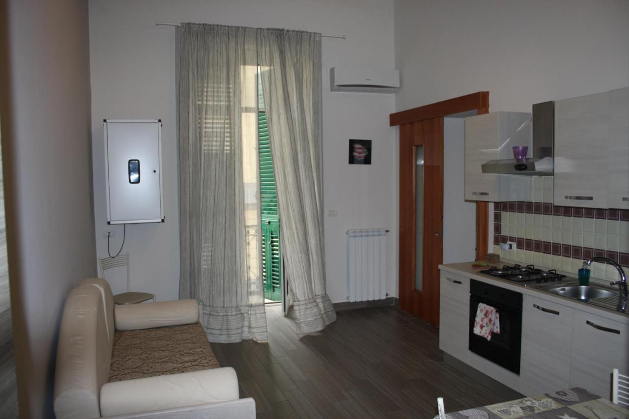 Be Italian Flat Duomo 319 Bed & Breakfast Naples Exterior photo